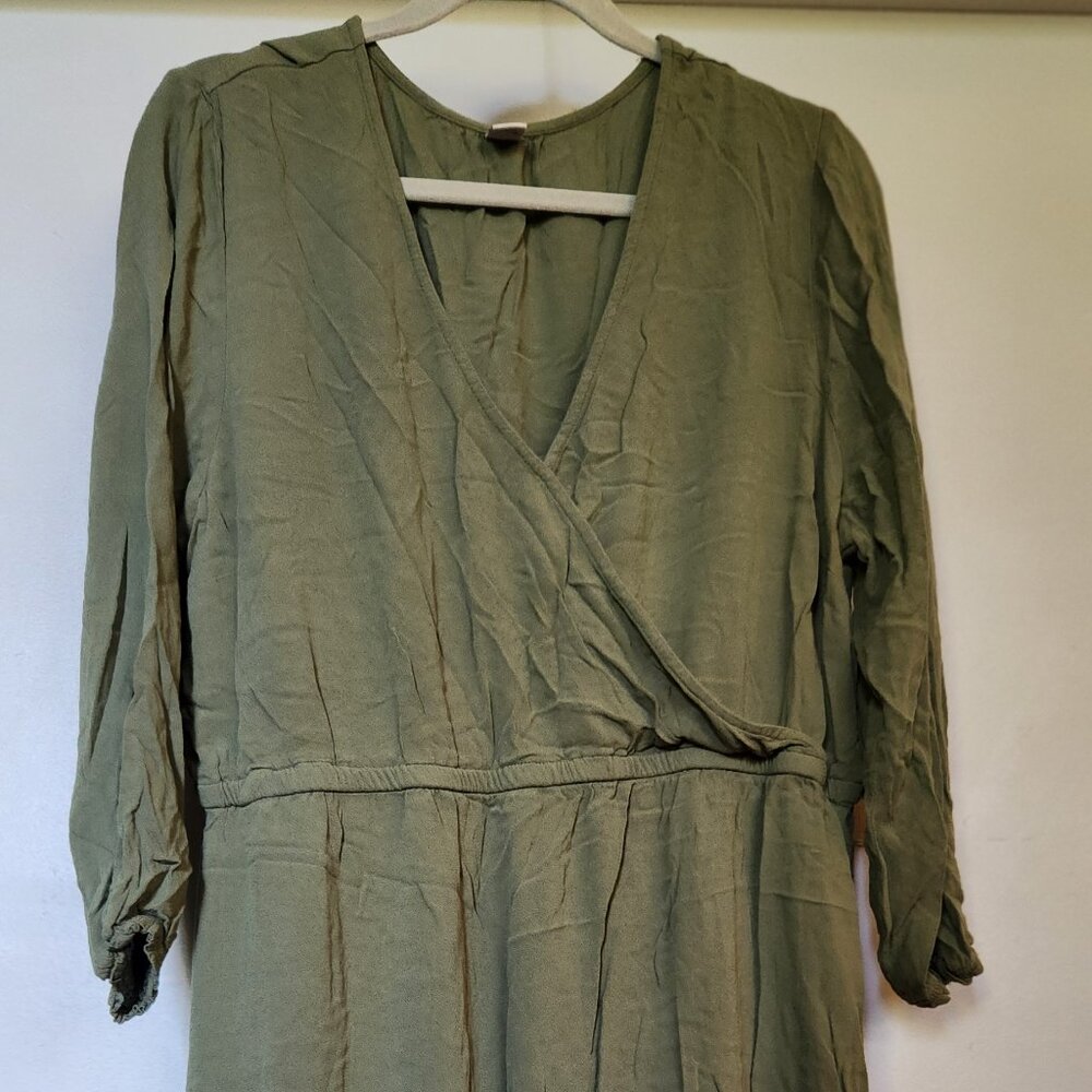 Old Navy olive green crepe dress